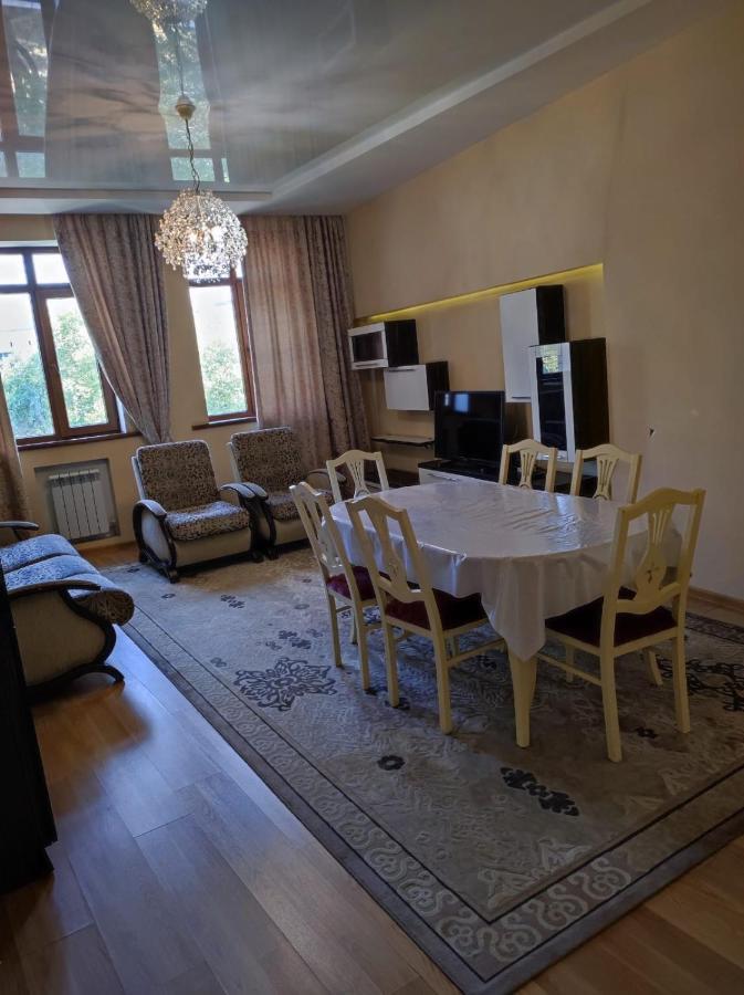 2 Room Flat Ałma Ata Zewnętrze zdjęcie